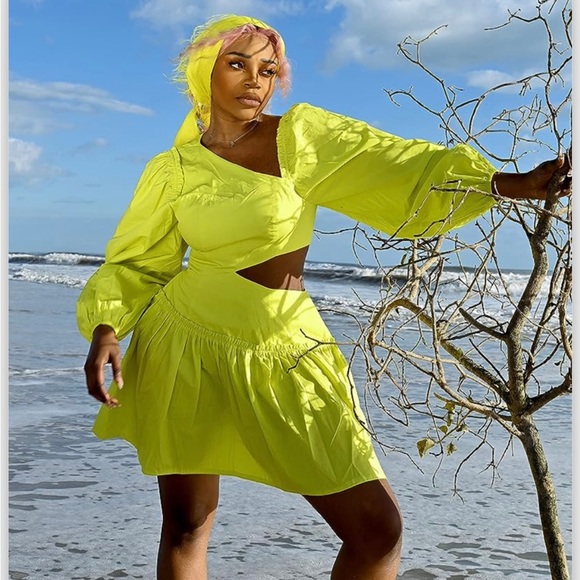 AMAZON THE DROP: Juliette Foxx - Long Sleeve Cut-out Dress - Picture 4 of 5